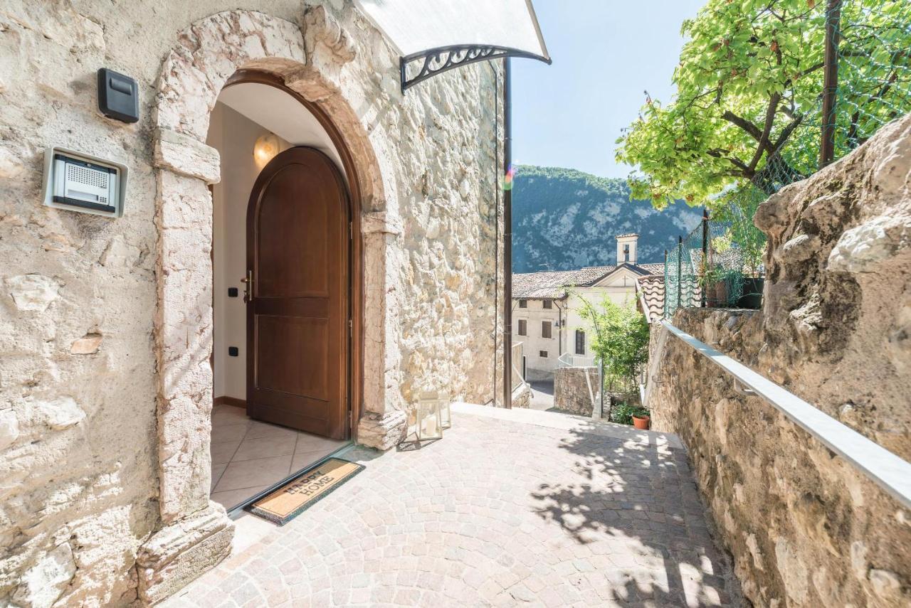 Appartamento Ania Vista Castello Tenno Εξωτερικό φωτογραφία
